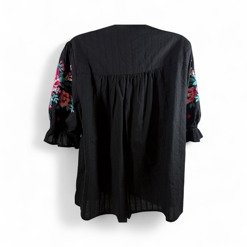 Savanna Jane Women's Black Floral Embroidered Blouse Size M - Picture 2 of 6